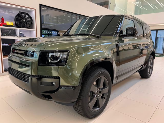 Land Rover Defender 110 P300E X-DYNAMIC SE